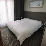 Hotel Merepargi & Cafe
