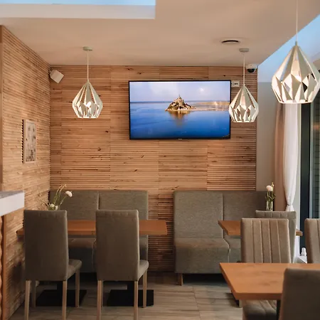 Отель Merepargi & Cafe Нарва-Йыэсуу