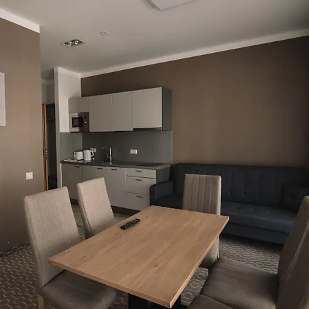 Merepargi & Cafe Отель 4*