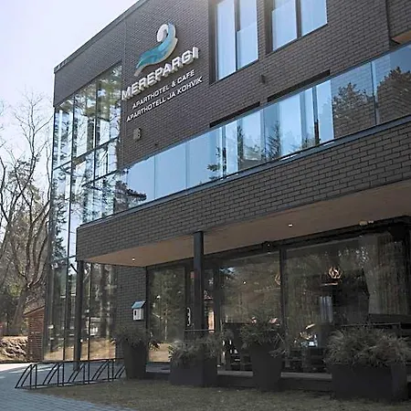 Merepargi & Cafe Hotel 4*