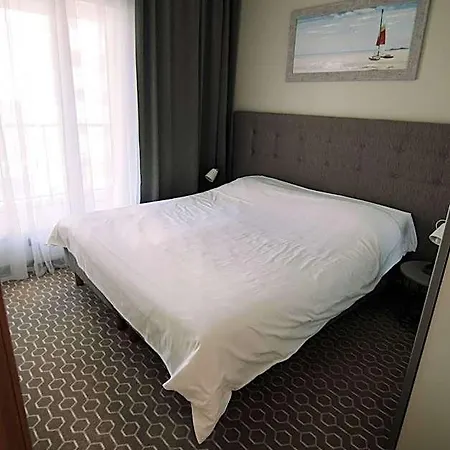 Merepargi & Cafe 4* Нарва-Йыэсуу