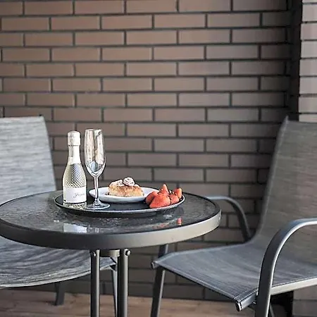 Merepargi & Cafe Hotel