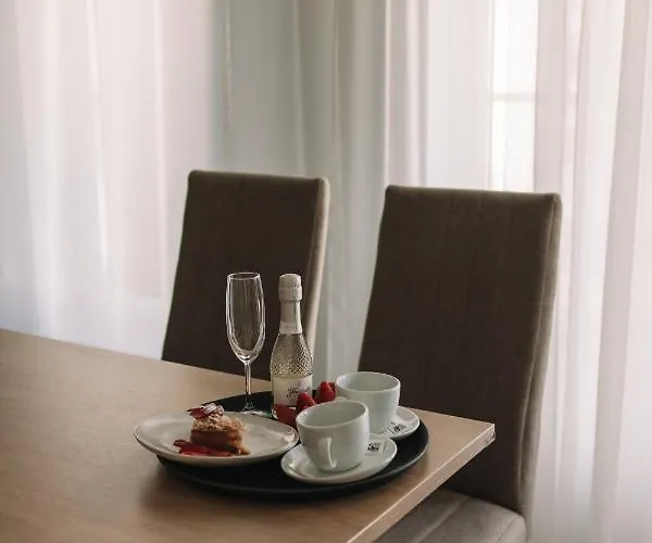 Merepargi & Cafe Hotell 4*