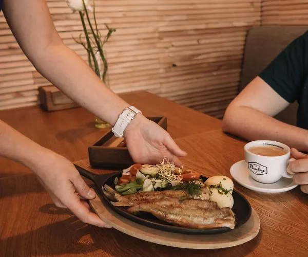 Отель Merepargi & Cafe 4*