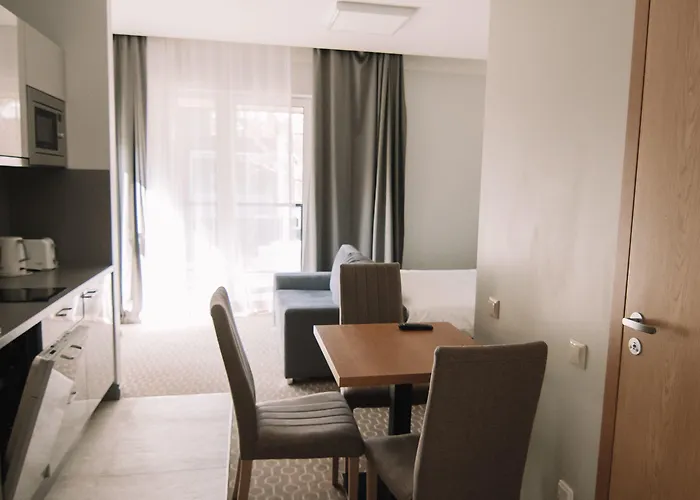 Merepargi & Cafe Отель 4*